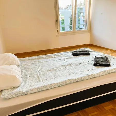 Huge Apartments, Multiple Bedrooms With Balcony In Center - Self Checkin