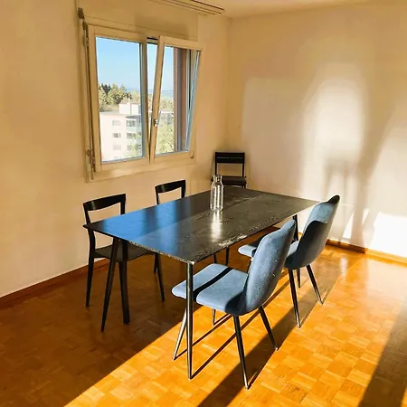 Appartement Huge Apartments, Multiple Bedrooms With Balcony In Center - Self Checkin