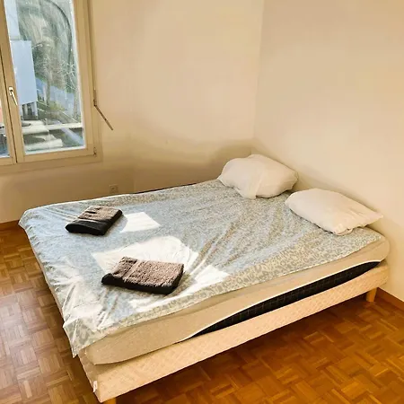 Huge Apartments, Multiple Bedrooms With Balcony In Center - Self Checkin Appartement *