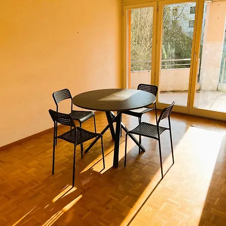 Huge Apartments, Multiple Bedrooms With Balcony In Center - Self Checkin Appartement *
