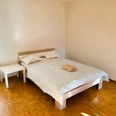 Appartement Huge Apartments, Multiple Bedrooms With Balcony In Center - Self Checkin