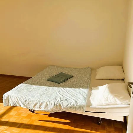 Appartement Huge Apartments, Multiple Bedrooms With Balcony In Center - Self Checkin