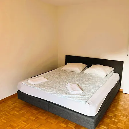 Huge Apartments, Multiple Bedrooms With Balcony In Center *