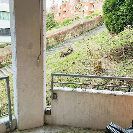 Huge Apartments, Multiple Bedrooms With Balcony In Center Apartment *